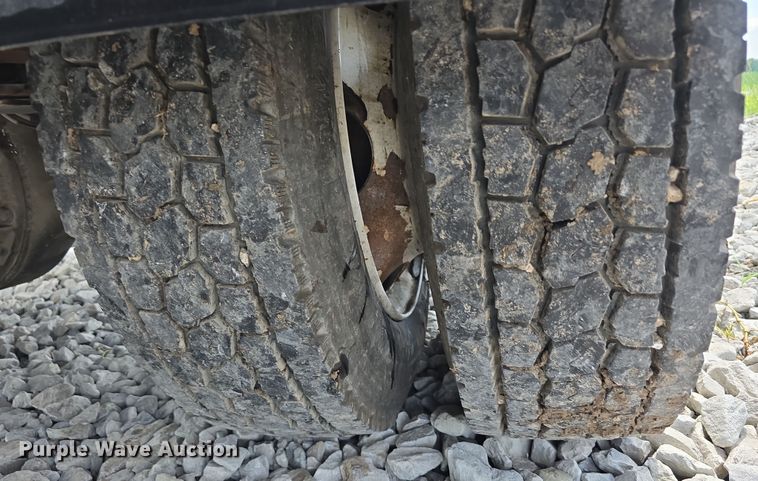 image for item DR3959 2016 Ford F650 Super Duty rollback truck