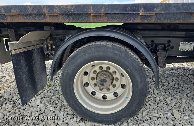 image for item DR3959 2016 Ford F650 Super Duty rollback truck