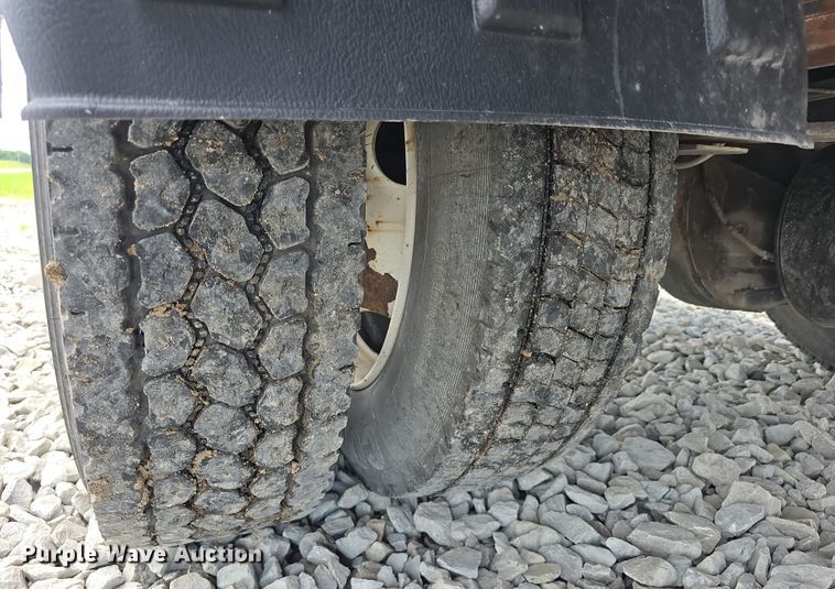 image for item DR3959 2016 Ford F650 Super Duty rollback truck