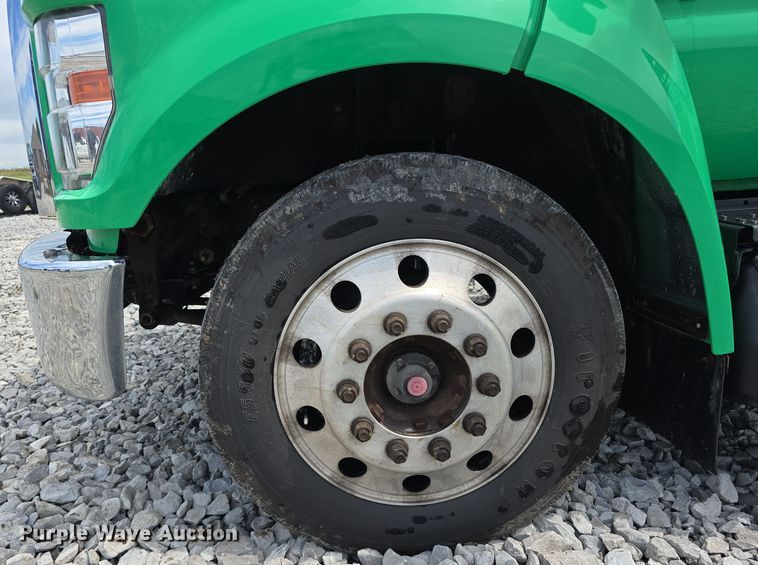 image for item DR3959 2016 Ford F650 Super Duty rollback truck