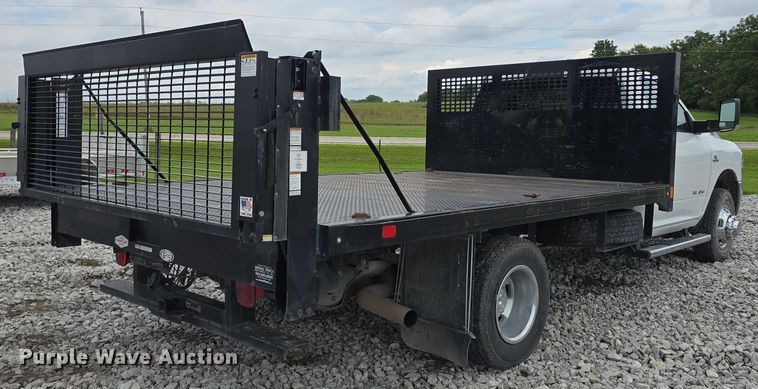 image for item DR3963 2021 Dodge Ram 3500 Heavy Duty flatbed pickup truck