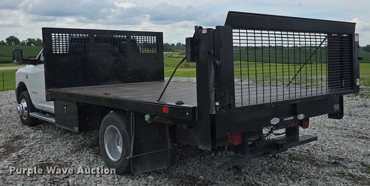 image for item DR3963 2021 Dodge Ram 3500 Heavy Duty flatbed pickup truck
