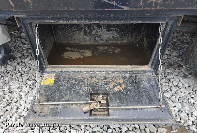 image for item DR3963 2021 Dodge Ram 3500 Heavy Duty flatbed pickup truck