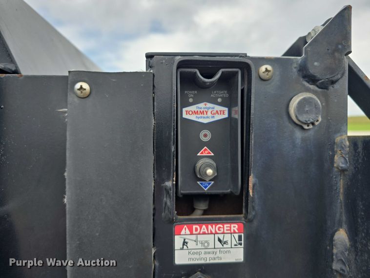 image for item DR3963 2021 Dodge Ram 3500 Heavy Duty flatbed pickup truck