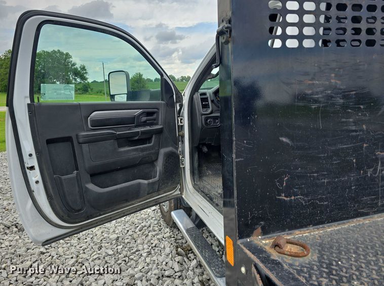 image for item DR3963 2021 Dodge Ram 3500 Heavy Duty flatbed pickup truck