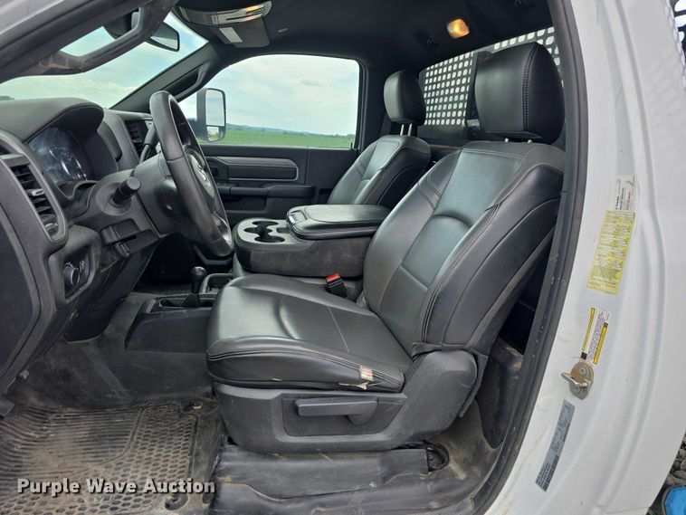 image for item DR3963 2021 Dodge Ram 3500 Heavy Duty flatbed pickup truck