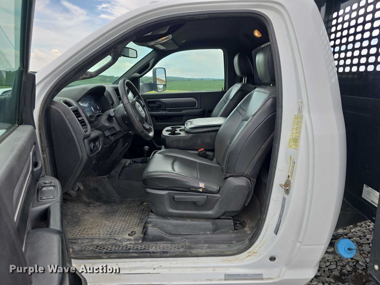 image for item DR3963 2021 Dodge Ram 3500 Heavy Duty flatbed pickup truck