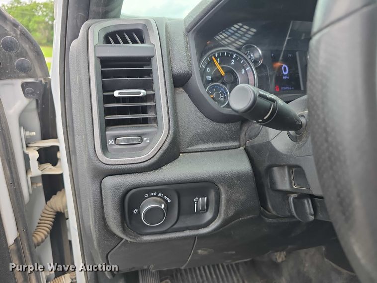 image for item DR3963 2021 Dodge Ram 3500 Heavy Duty flatbed pickup truck