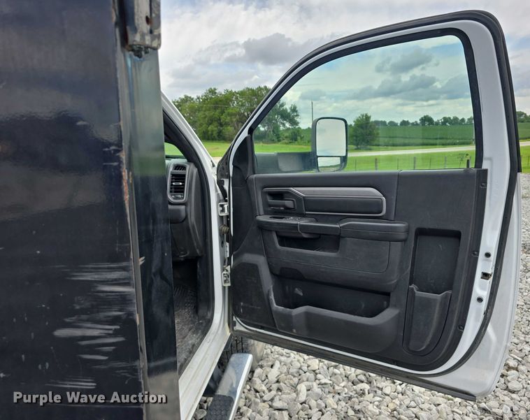 image for item DR3963 2021 Dodge Ram 3500 Heavy Duty flatbed pickup truck