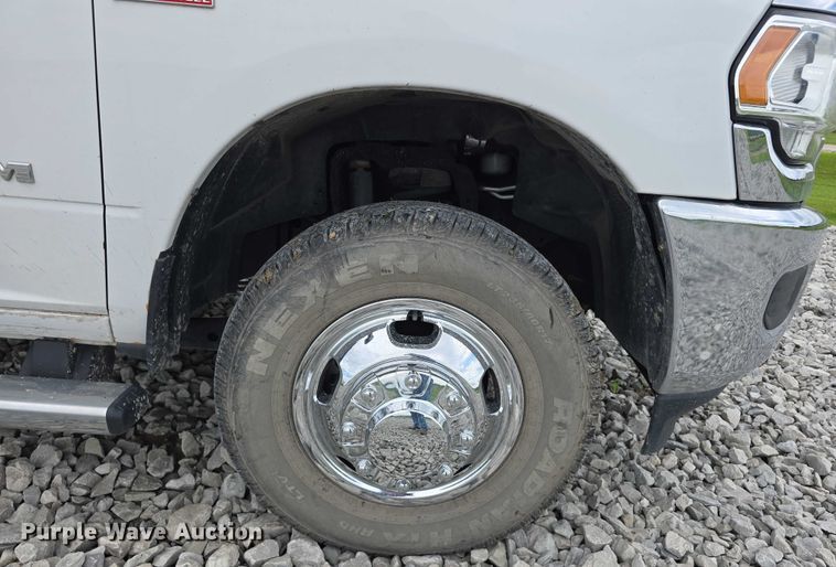 image for item DR3963 2021 Dodge Ram 3500 Heavy Duty flatbed pickup truck