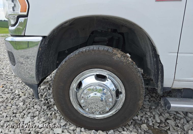 image for item DR3963 2021 Dodge Ram 3500 Heavy Duty flatbed pickup truck