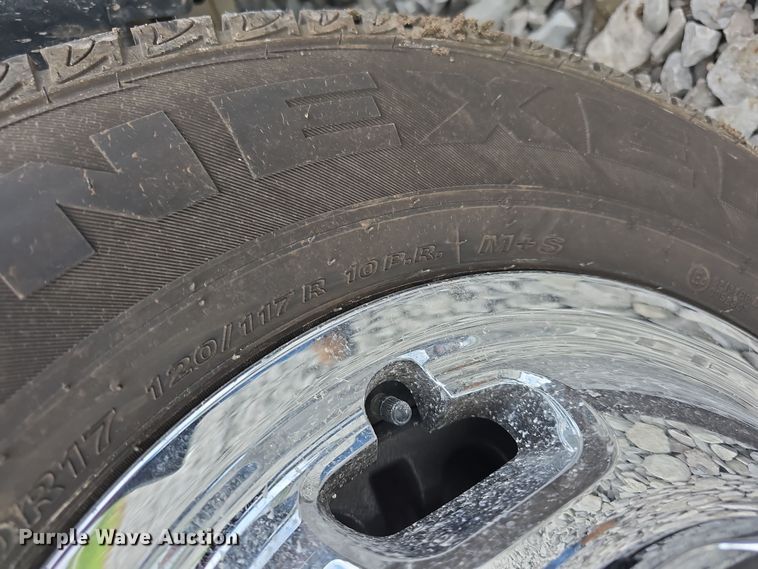 image for item DR3963 2021 Dodge Ram 3500 Heavy Duty flatbed pickup truck