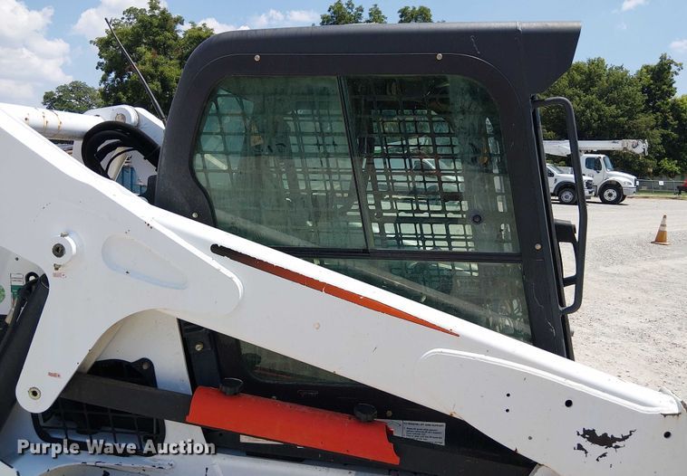 image for item DS3863 2015 Bobcat T650 tracked skid steer loader