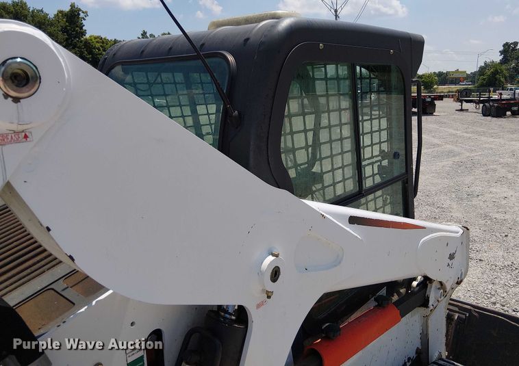 image for item DS3863 2015 Bobcat T650 tracked skid steer loader