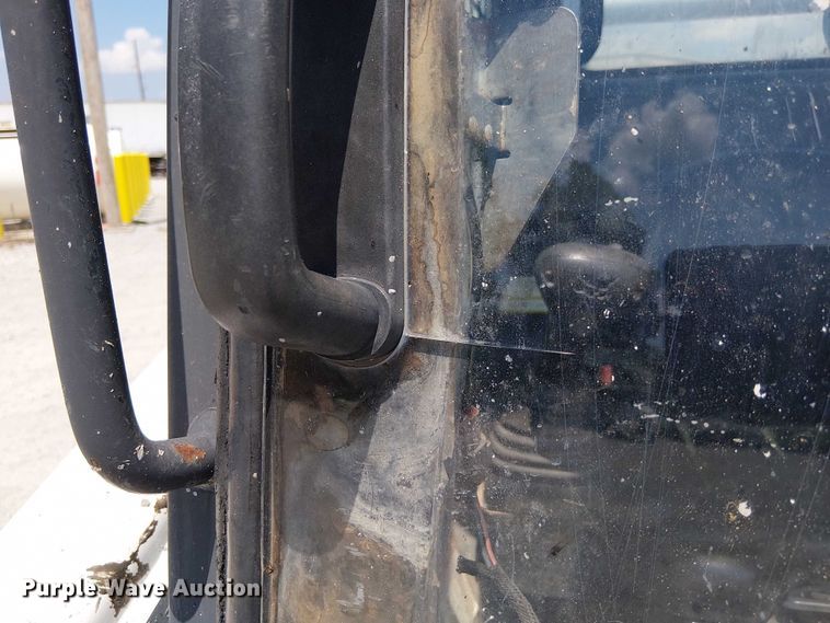 image for item DS3863 2015 Bobcat T650 tracked skid steer loader