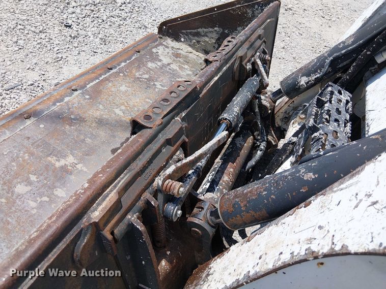 image for item DS3863 2015 Bobcat T650 tracked skid steer loader