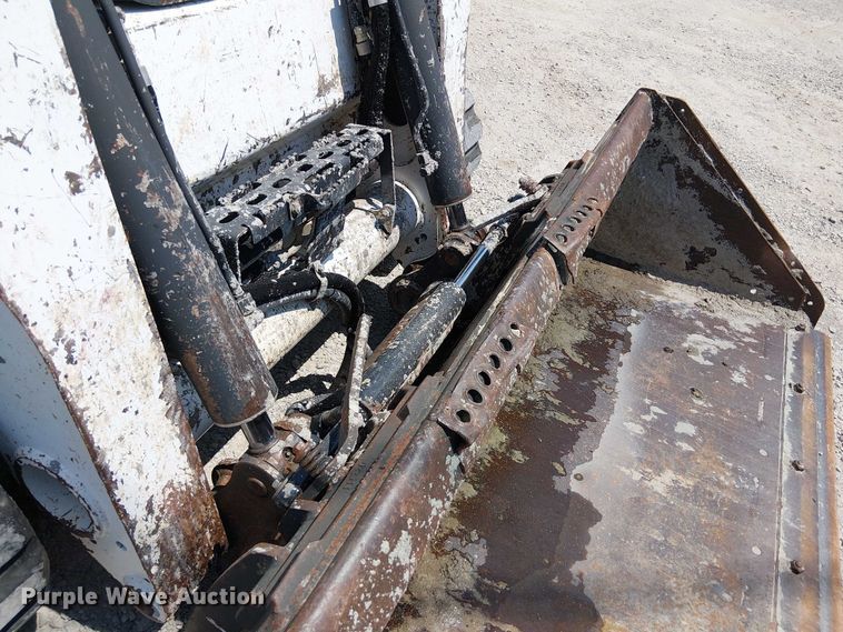 image for item DS3863 2015 Bobcat T650 tracked skid steer loader