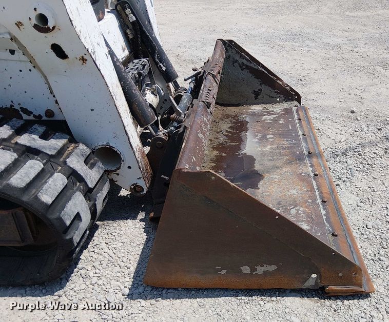 image for item DS3863 2015 Bobcat T650 tracked skid steer loader