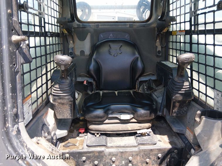 image for item DS3863 2015 Bobcat T650 tracked skid steer loader
