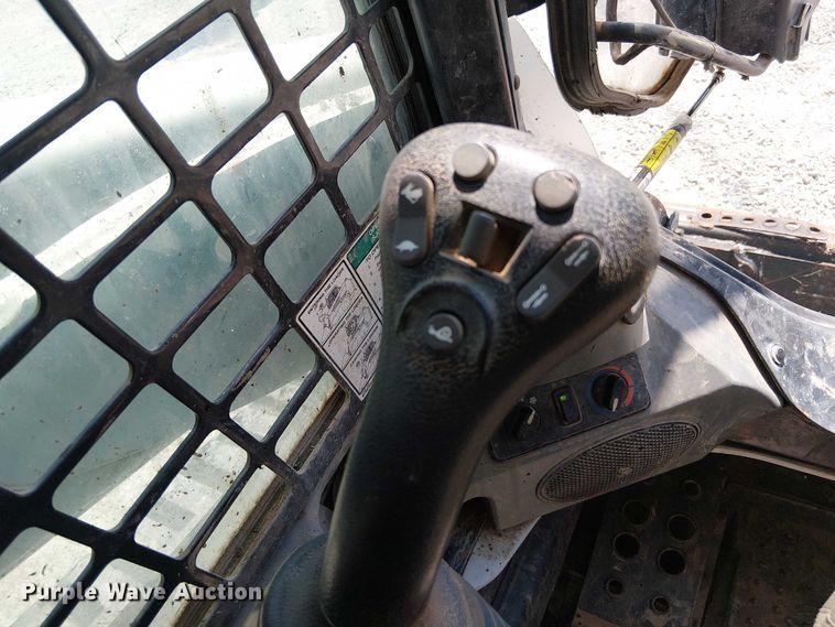 image for item DS3863 2015 Bobcat T650 tracked skid steer loader