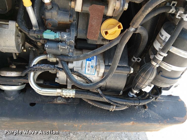 image for item DS3863 2015 Bobcat T650 tracked skid steer loader