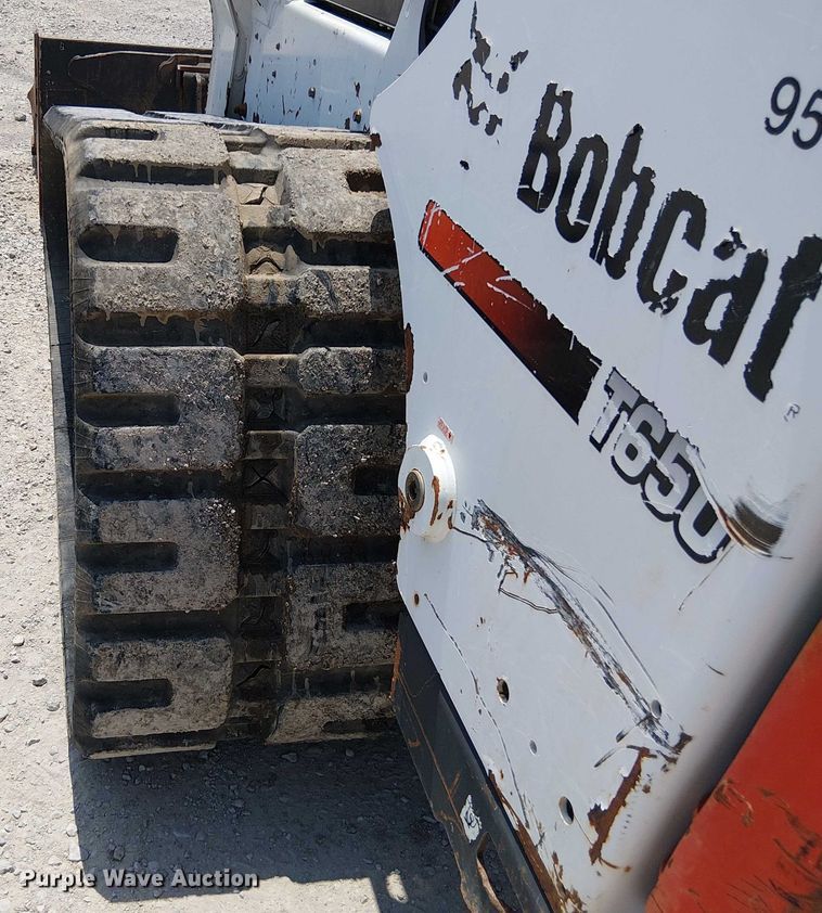 image for item DS3863 2015 Bobcat T650 tracked skid steer loader