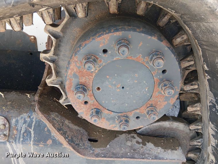 image for item DS3863 2015 Bobcat T650 tracked skid steer loader