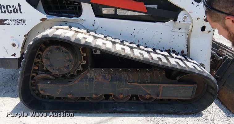 image for item DS3863 2015 Bobcat T650 tracked skid steer loader