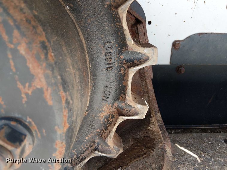 image for item DS3863 2015 Bobcat T650 tracked skid steer loader