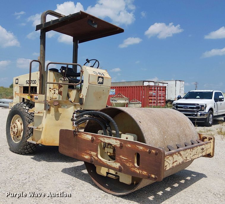image for item DS3864 Ingersoll Rand SD70D single drum vibratory roller