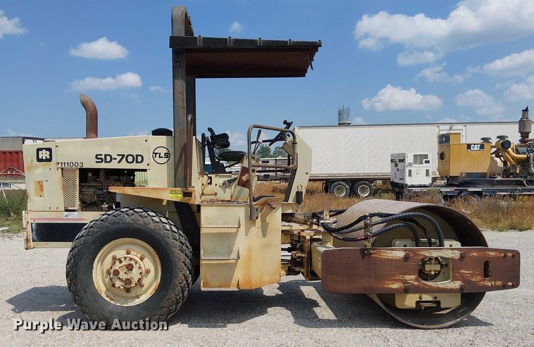 image for item DS3864 Ingersoll Rand SD70D single drum vibratory roller