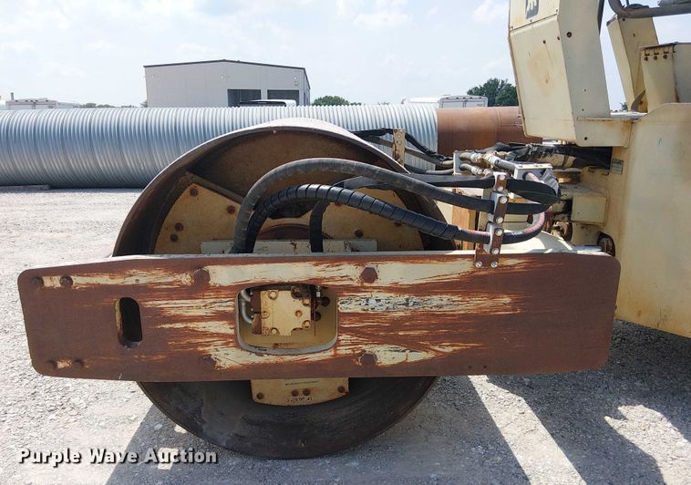 image for item DS3864 Ingersoll Rand SD70D single drum vibratory roller