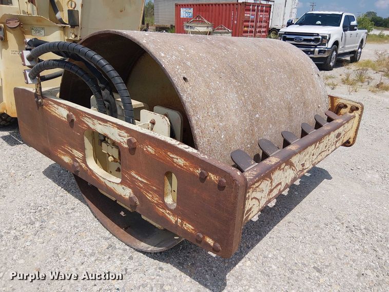 image for item DS3864 Ingersoll Rand SD70D single drum vibratory roller