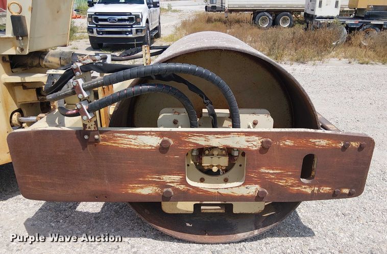 image for item DS3864 Ingersoll Rand SD70D single drum vibratory roller