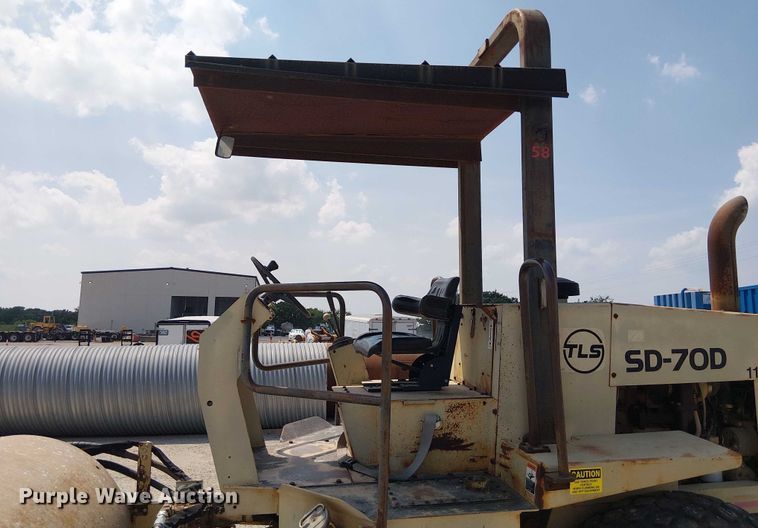 image for item DS3864 Ingersoll Rand SD70D single drum vibratory roller