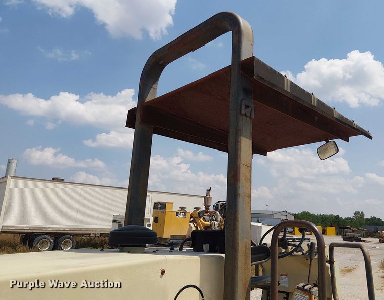 image for item DS3864 Ingersoll Rand SD70D single drum vibratory roller