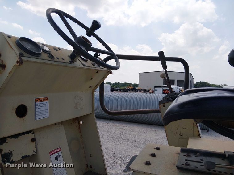 image for item DS3864 Ingersoll Rand SD70D single drum vibratory roller