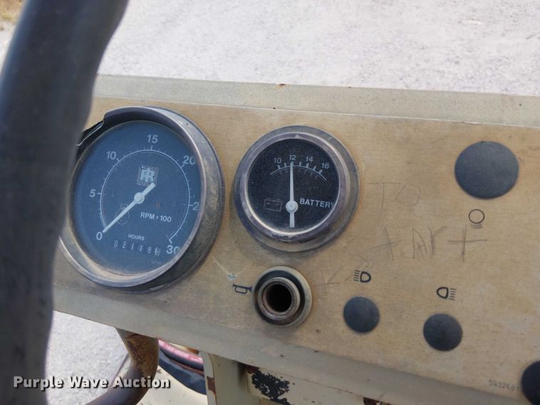 image for item DS3864 Ingersoll Rand SD70D single drum vibratory roller