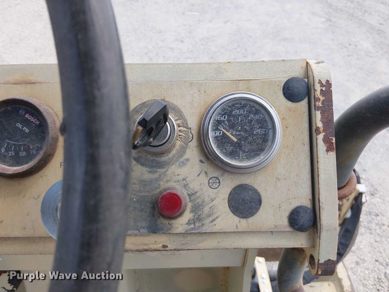 image for item DS3864 Ingersoll Rand SD70D single drum vibratory roller