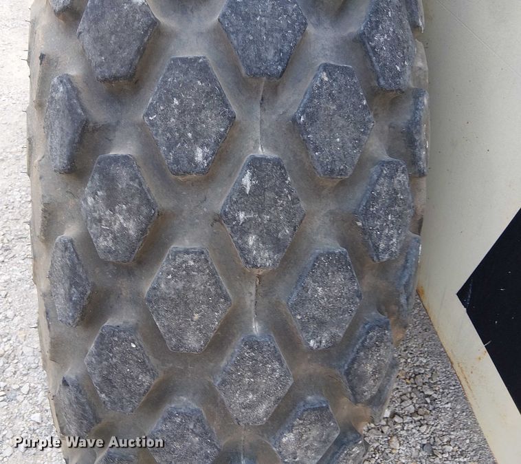 image for item DS3864 Ingersoll Rand SD70D single drum vibratory roller