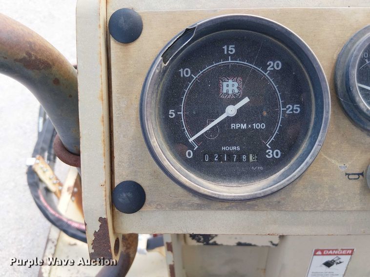 image for item DS3864 Ingersoll Rand SD70D single drum vibratory roller