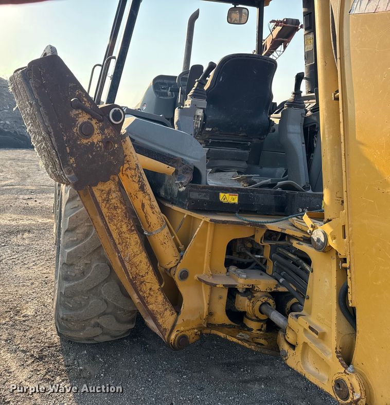 image for item DS3865 2006 Caterpillar 420D backhoe