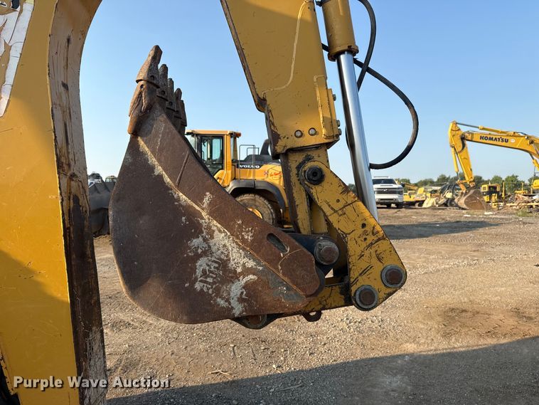 image for item DS3865 2006 Caterpillar 420D backhoe
