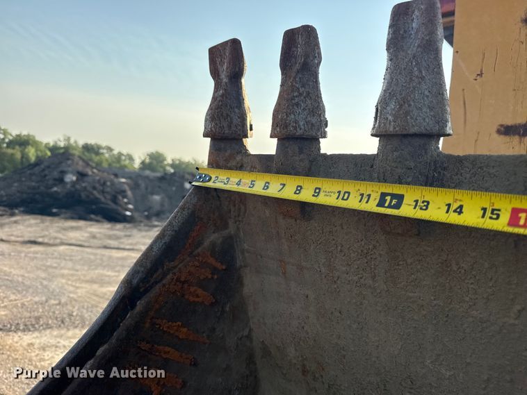 image for item DS3865 2006 Caterpillar 420D backhoe