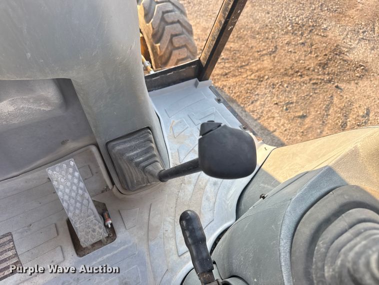 image for item DS3865 2006 Caterpillar 420D backhoe