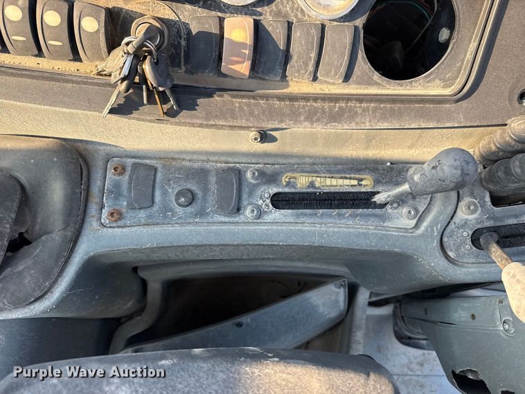 image for item DS3865 2006 Caterpillar 420D backhoe