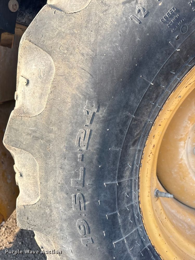 image for item DS3865 2006 Caterpillar 420D backhoe