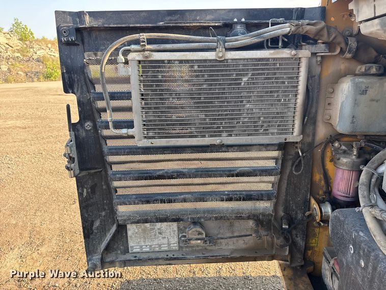 image for item DS3869 2017 Caterpillar 289D tracked skid steer loader