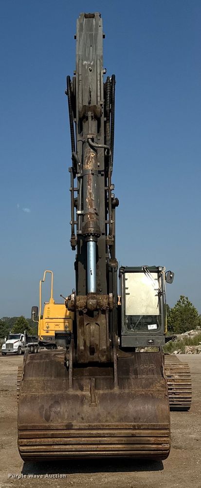 image for item DS3870 2007 Volvo EC460CL excavator