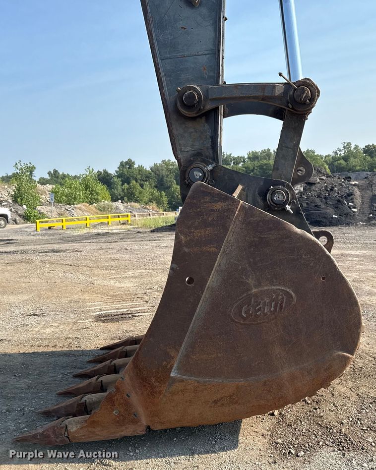 image for item DS3870 2007 Volvo EC460CL excavator